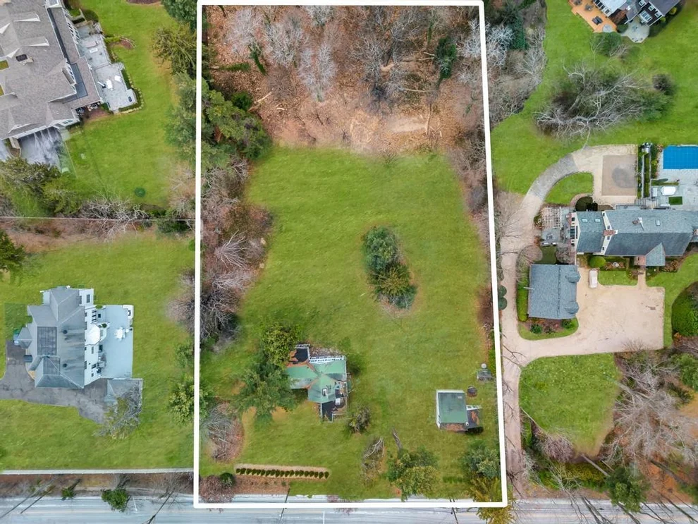 Unit for sale at 720 Bryant Avenue, North Hempstead, NY 11576