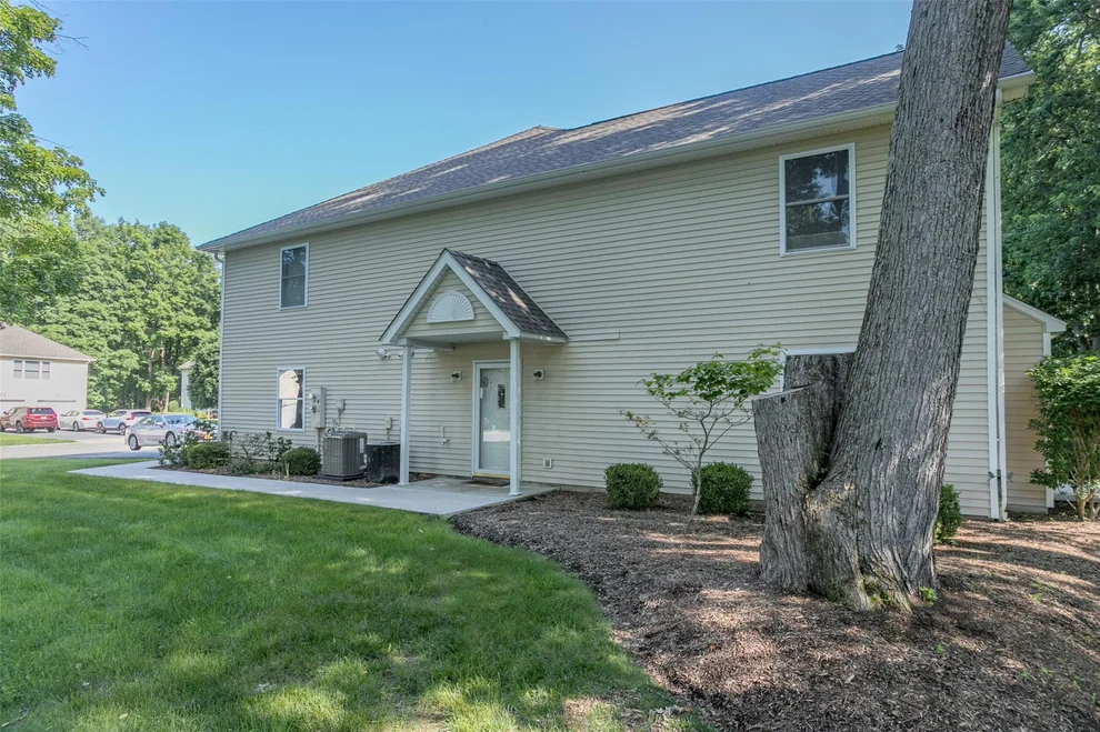 Unit for sale at 31 Village Cove, Warwick (Town), NY 10990