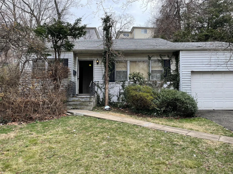 Unit for sale at 466 Midland Avenue, Yonkers, NY 10704