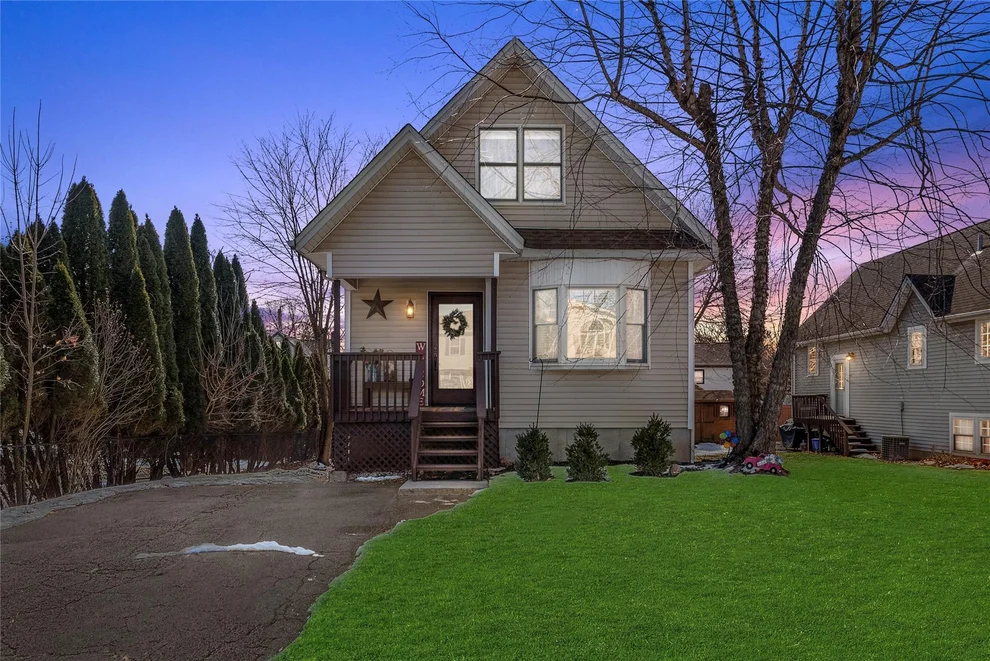 Unit for sale at 31 Greene Street, Orangetown, NY 10983