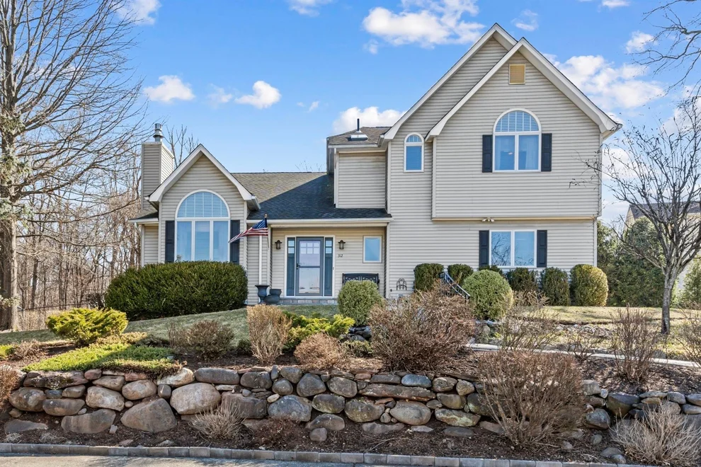 Unit for sale at 312 Bliss Lane, Clarkstown, NY 10989