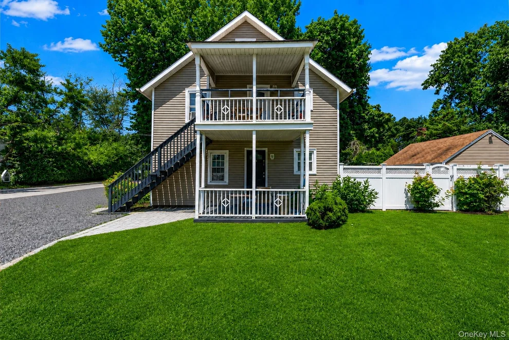 Unit for sale at 22 Locust Avenue, Oyster Bay, NY 11545