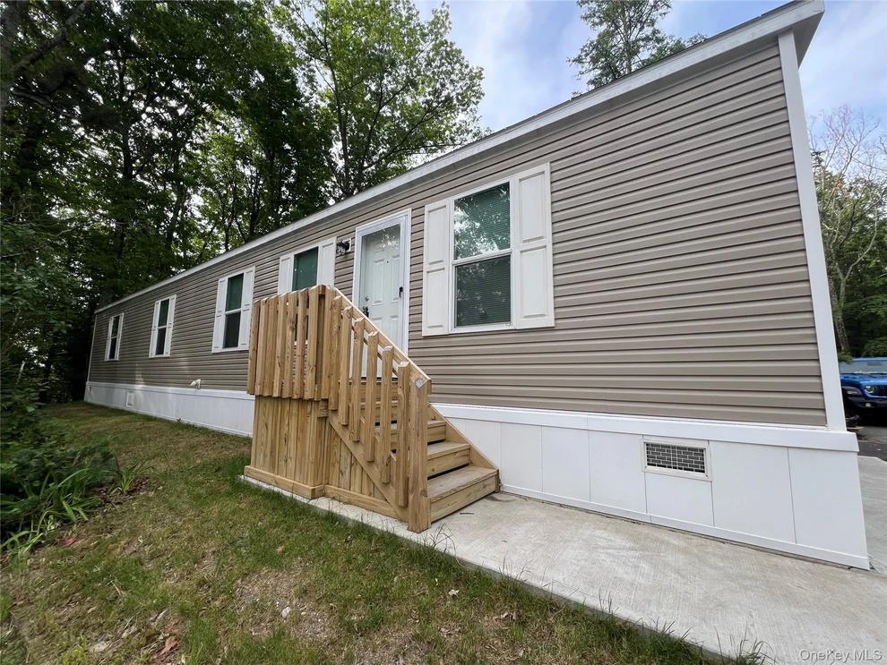 Unit for sale at 15 Holly Court, Mamakating, NY 12721