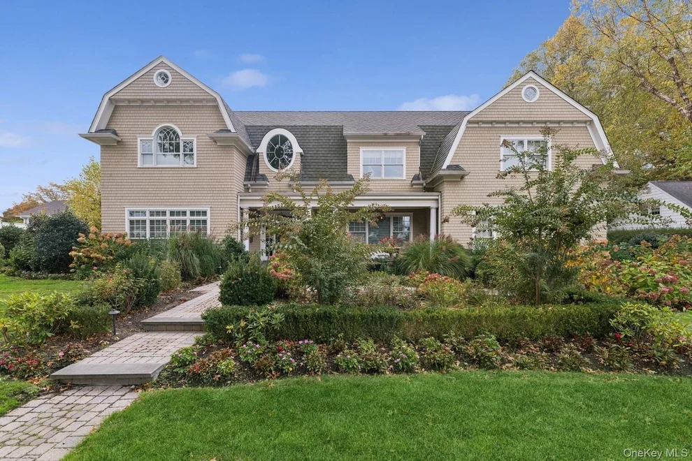 Unit for sale at 4 Warton Place, Hempstead, NY 11530