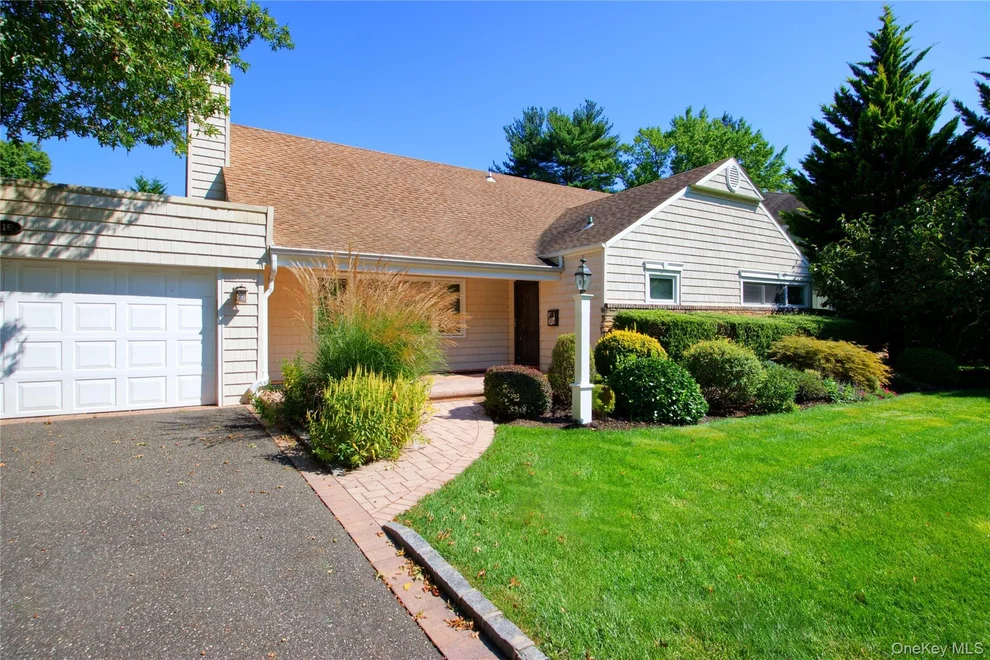 Unit for sale at 16 Arbor Road, North Hempstead, NY 11577