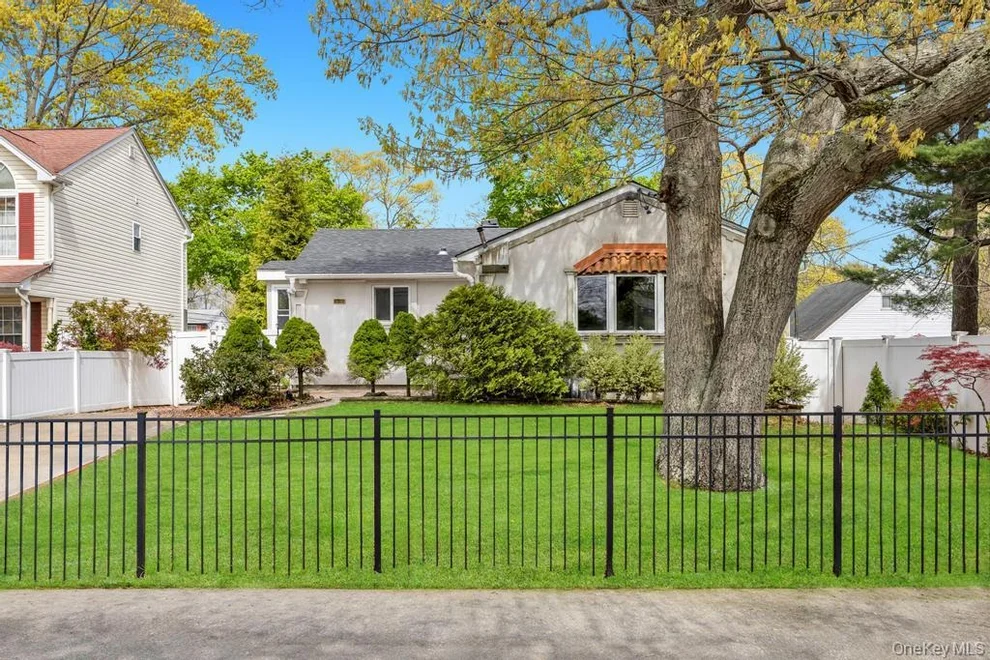 Unit for sale at 175 N 25th Street, Babylon, NY 11798