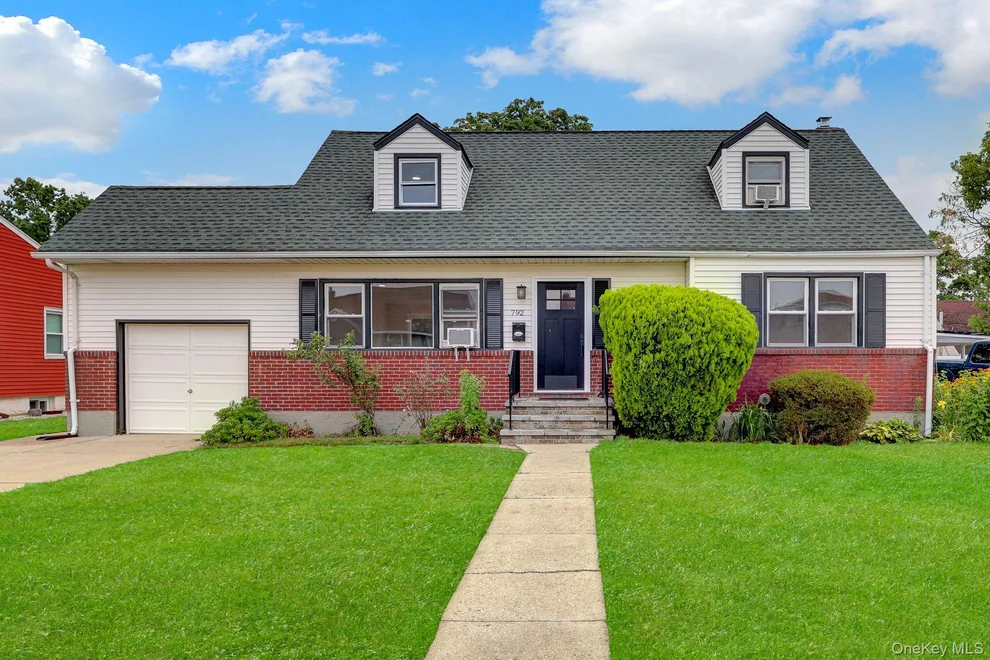 Unit for sale at 792 Highview Avenue, Hempstead, NY 11590