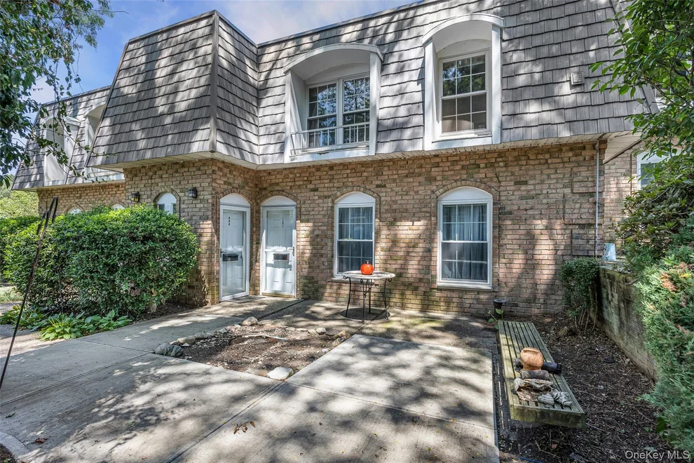 Unit for sale at 655 Middle Country Road, Brookhaven, NY 11727