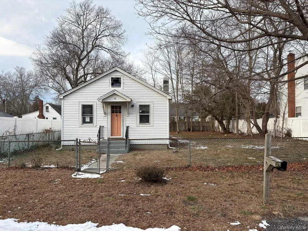 Unit for sale at 19 Lacrosse Road, Brookhaven, NY 11951