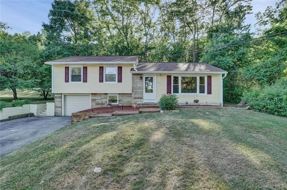 Unit for sale at 102 Cavo Drive, LaGrange, NY 12603