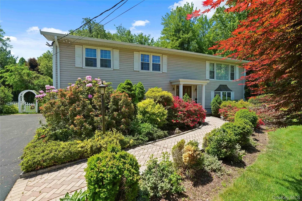 Unit for sale at 2 Rochambeau Drive, Greenburgh, NY 10530