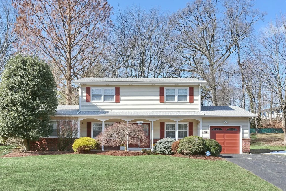 Unit for sale at 10 Chapel Court, Orangetown, NY 10962