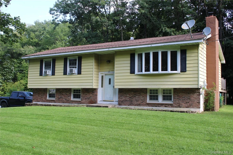 Unit for sale at 230 Roosevelt Road, Hyde Park, NY 12538