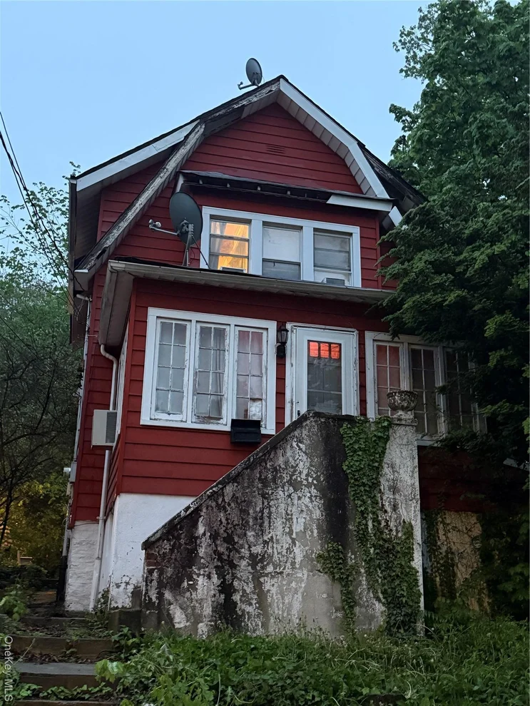 Unit for sale at 724 S 4th Avenue, Mount Vernon, NY 10550