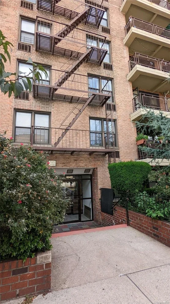 Unit for sale at 25-34 Crescent Street, Queens, NY 11102