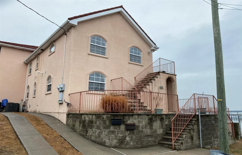Unit for sale at 3095 Casler Place, New York, NY 10465