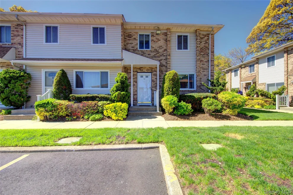 Unit for sale at 1595 N Central Avenue, Hempstead, NY 11580