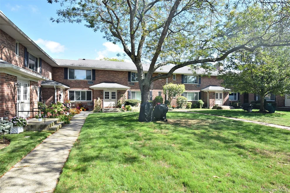 Unit for sale at 72 Edmunton Drive, Babylon, NY 11703
