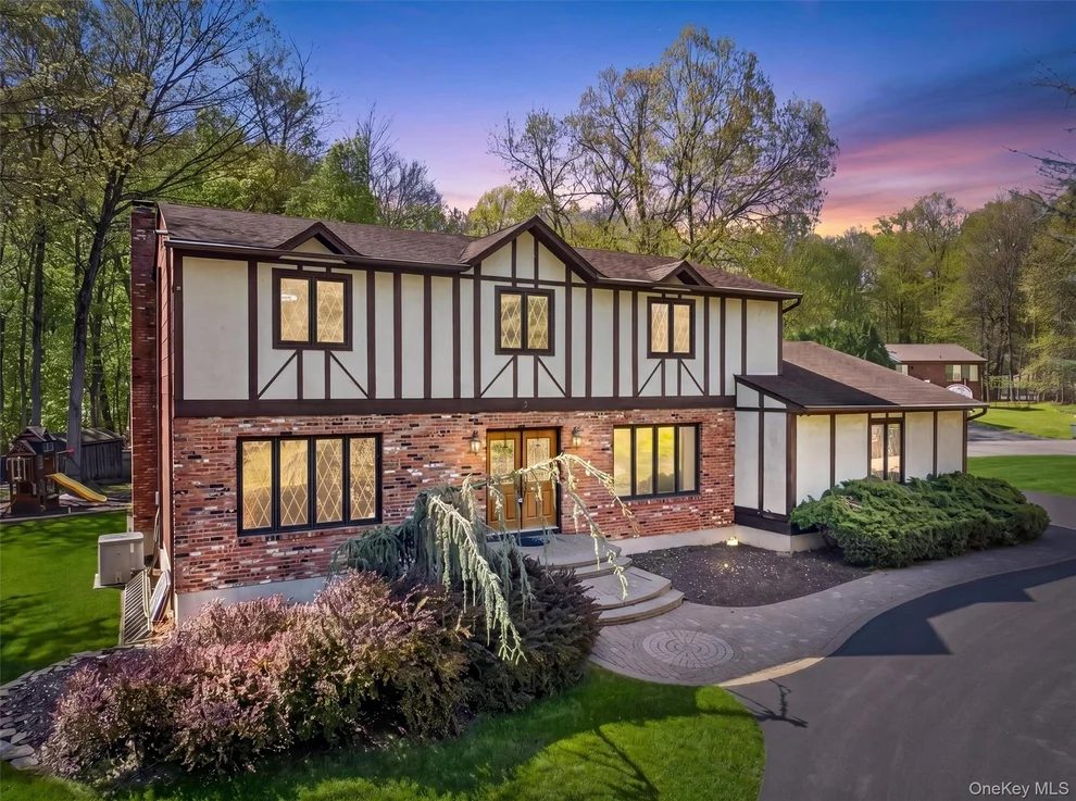 Unit for sale at 7 Bell Court, Ramapo, NY 10901