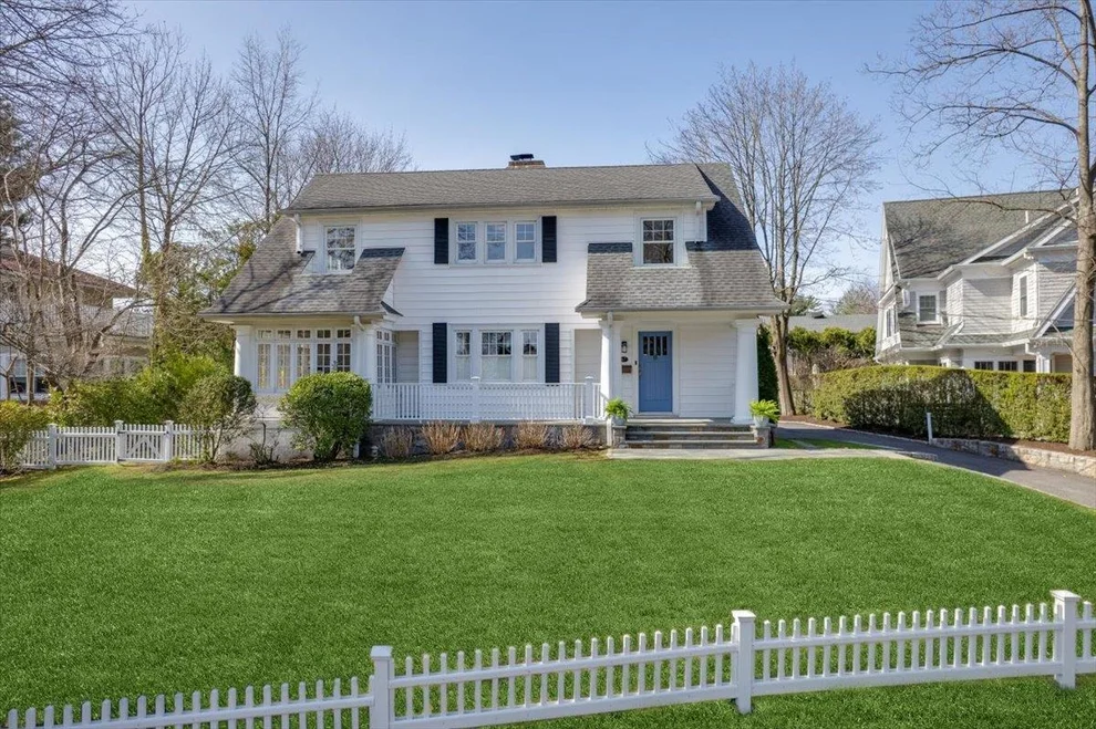 Unit for sale at 67 Stuyvesant Avenue, Mamaroneck, NY 10538