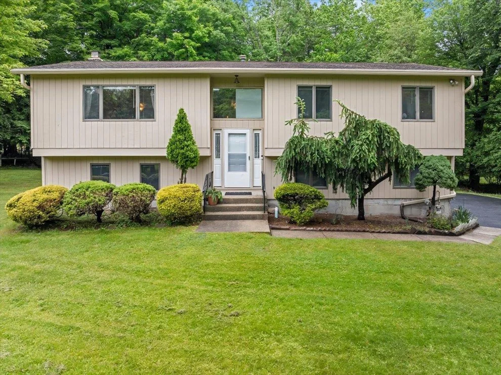 Unit for sale at 60 Smith Hill Road, Ramapo, NY 10952