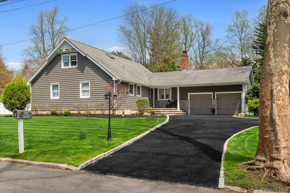 Unit for sale at 4 Abbington Place, Huntington, NY 11768