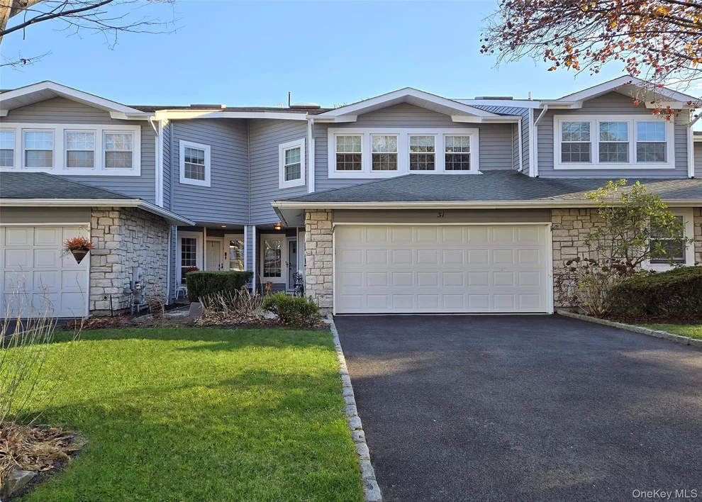 Unit for sale at 31 Hampshire Court, Islip, NY 11741