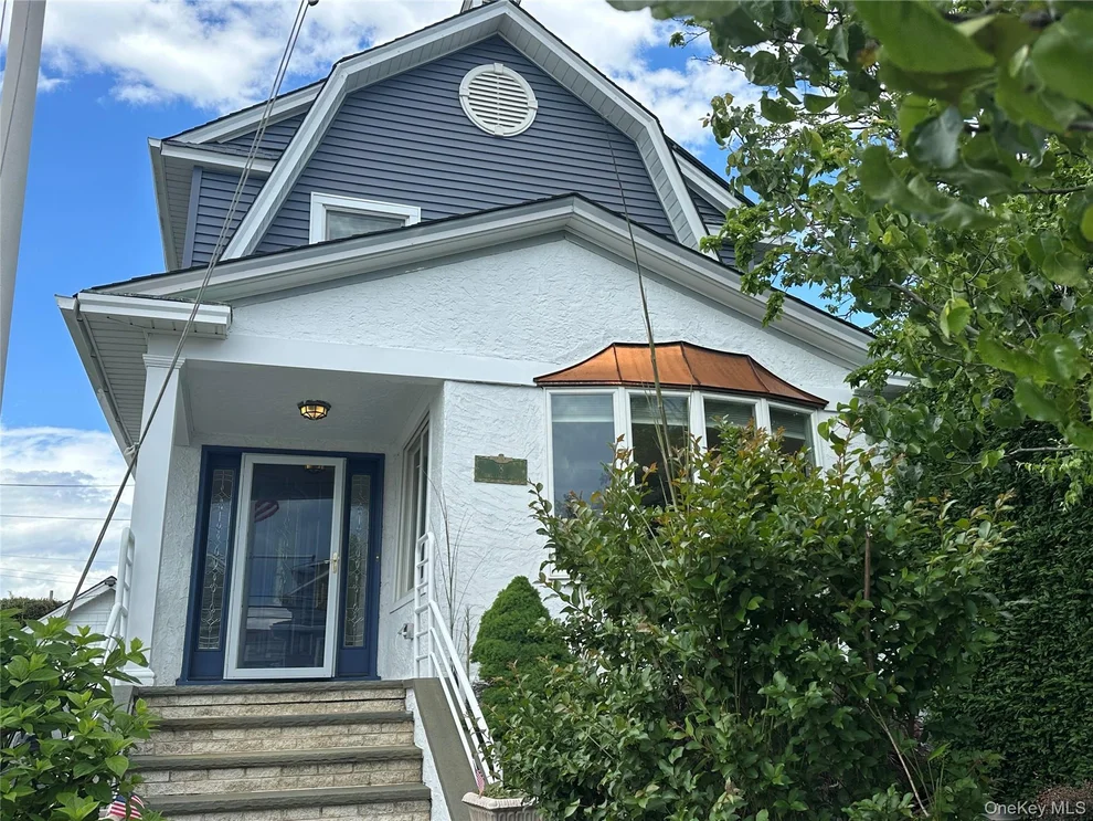 Unit for sale at 8 Hastings Road, Hempstead, NY 11558