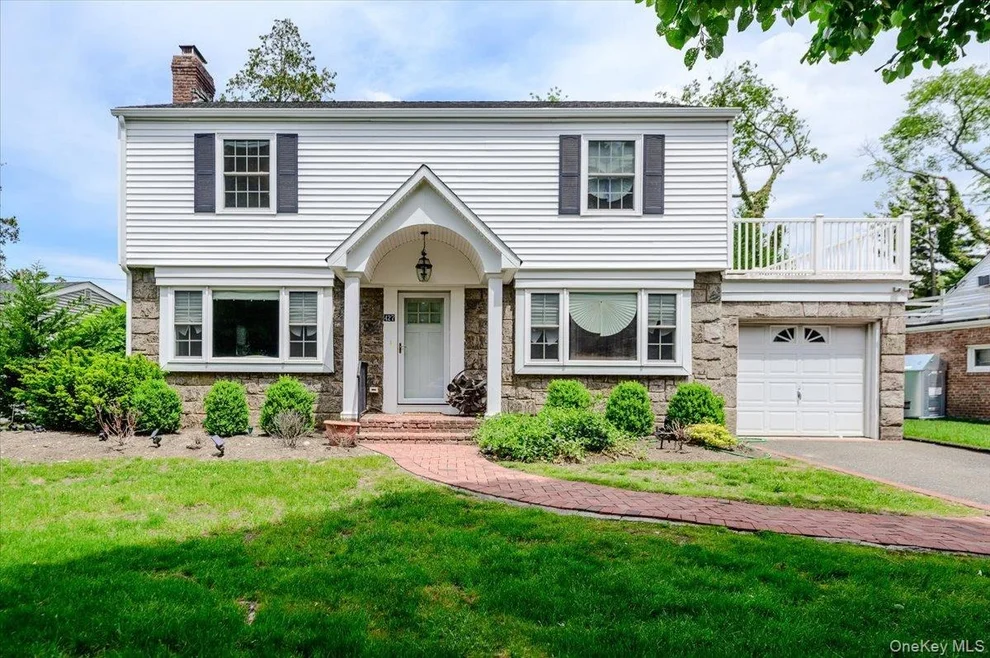 Unit for sale at 427 Westminster Road, Hempstead, NY 11570