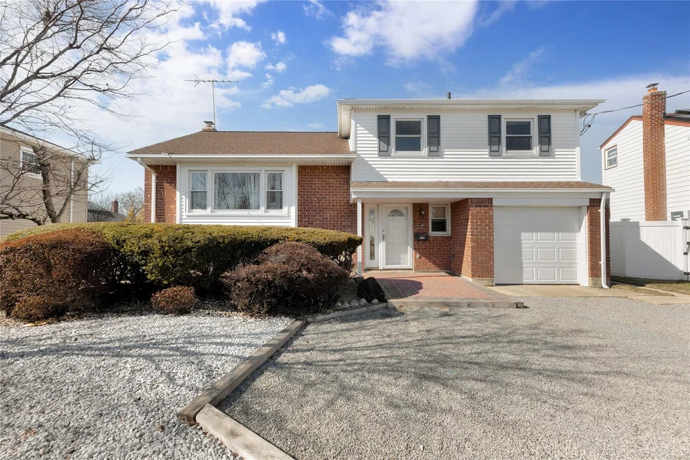 Unit for sale at 2599 Phyllis Drive, Hempstead, NY 11710