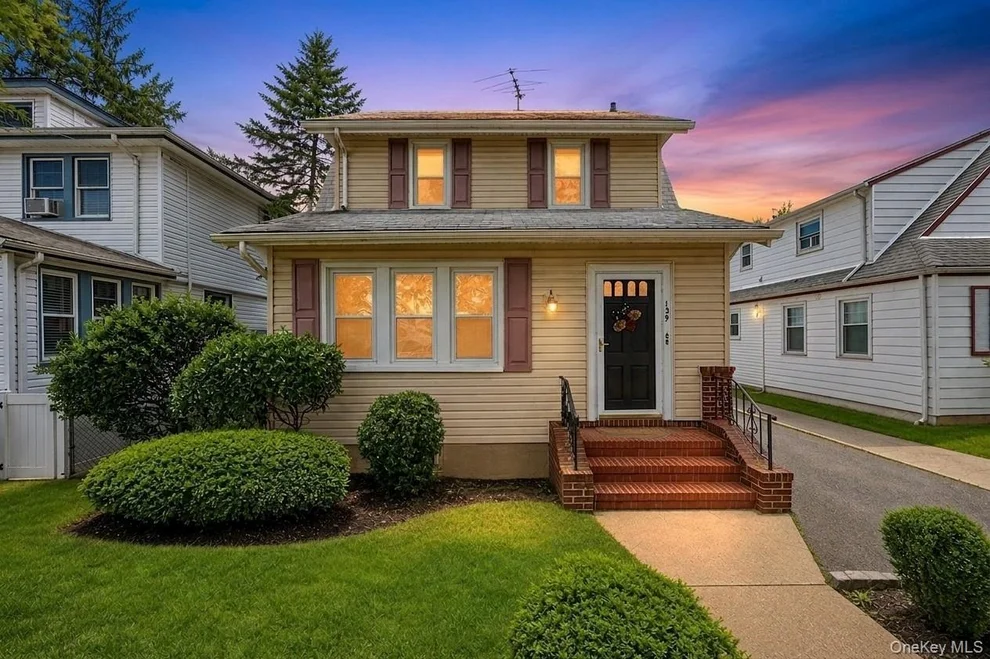 Unit for sale at 139 N 11th Street, North Hempstead, NY 11040