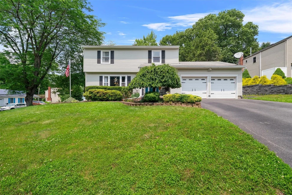 Unit for sale at 100 Shelly Court, Cornwall, NY 12518