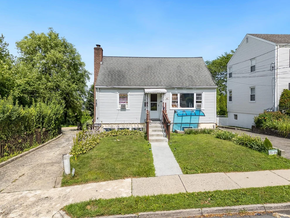 Unit for sale at 42 Jefferson Avenue, White Plains, NY 10606