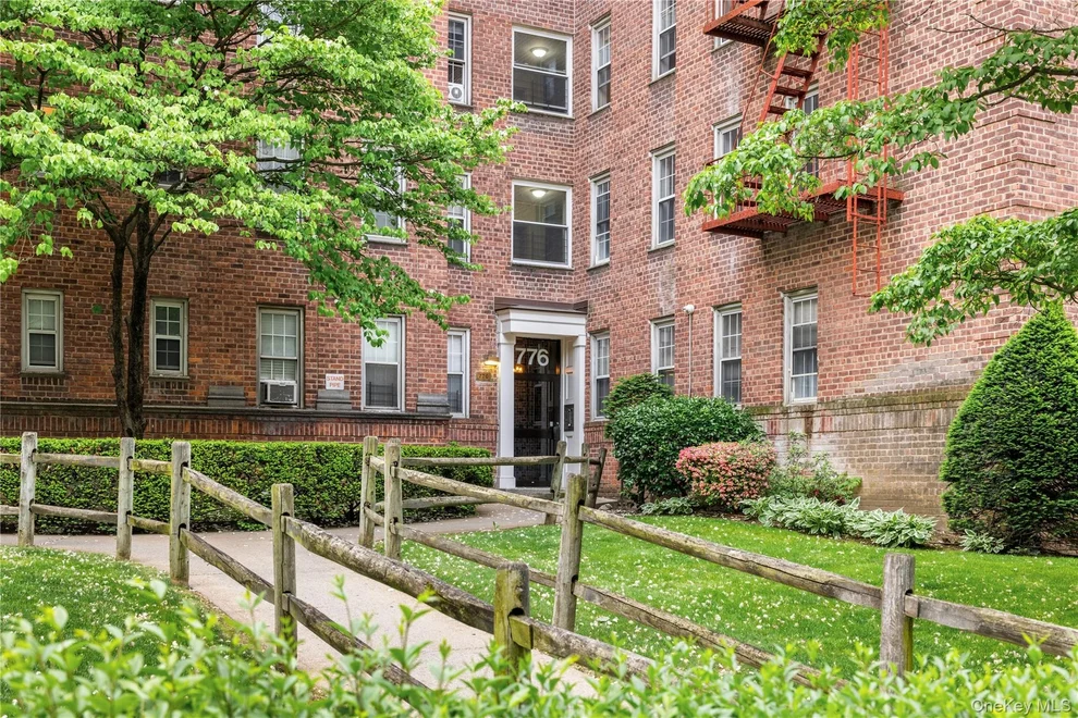 Unit for sale at 776 Bronx River Road, Yonkers, NY 10708