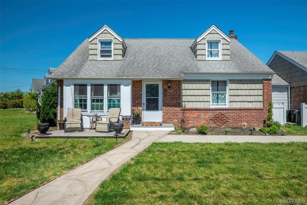 Unit for sale at 95 Wheeler Avenue, Hempstead, NY 11580