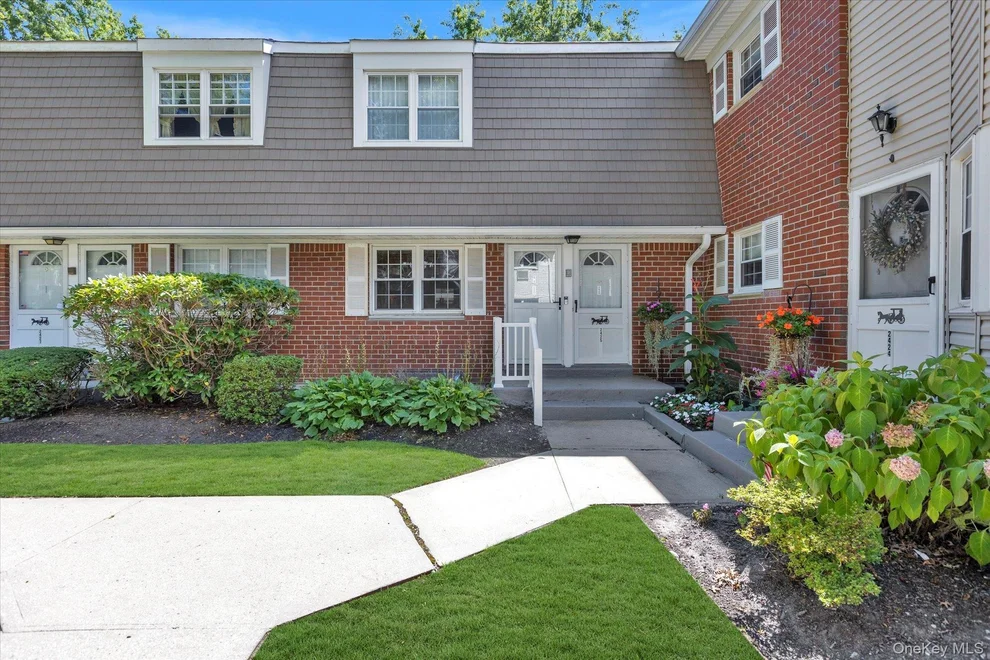 Unit for sale at 2426 Wilshire Lane, Islip, NY 11769
