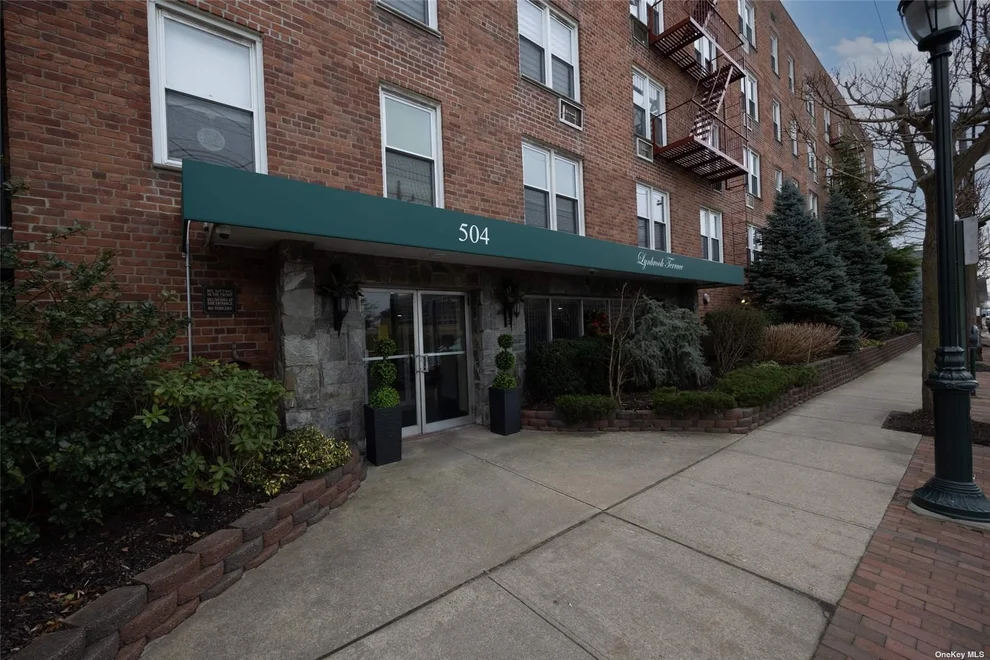 Unit for sale at 504 Merrick Road, Hempstead, NY 11563