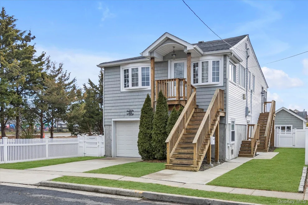 Unit for sale at 10 Fulton Street E, Hempstead, NY 11518