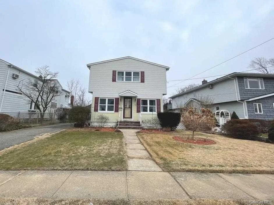 Unit for sale at 35 Cedar Avenue, Farmingdale, NY 11735