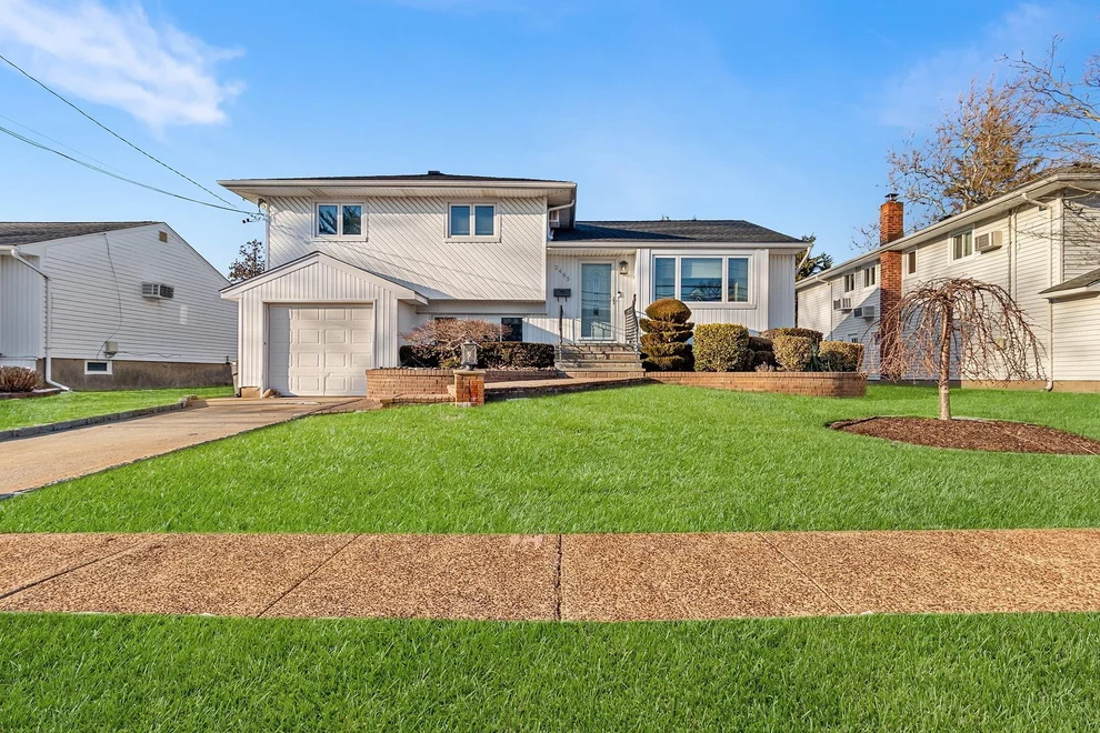 Unit for sale at 2485 Williams Court, Hempstead, NY 11710