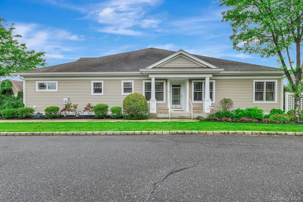 Unit for sale at 45 Oak Run, Brookhaven, NY 11790