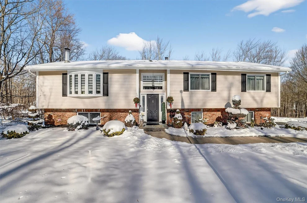 Unit for sale at 13 Watergate Drive, Somers, NY 10501