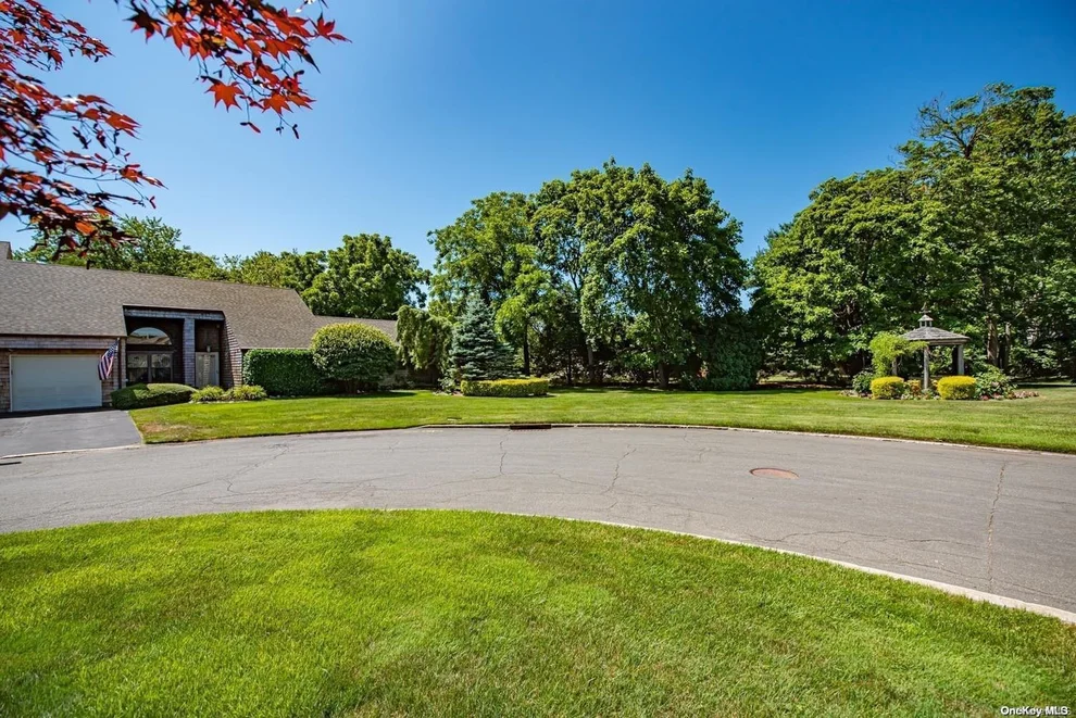 Unit for sale at 134 Baywoods Lane, Islip, NY 11706