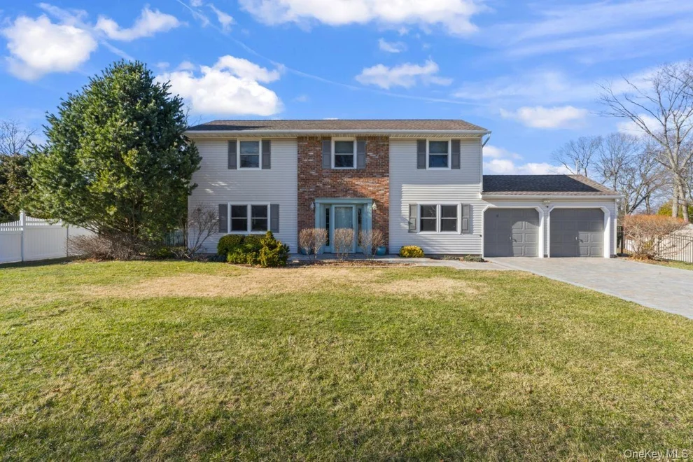 Unit for sale at 11 Dennard Road, Smithtown, NY 11788