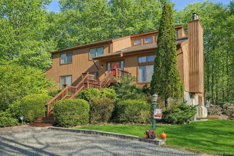 Unit for sale at 31 Powder Horn Road, Cortlandt, NY 10567