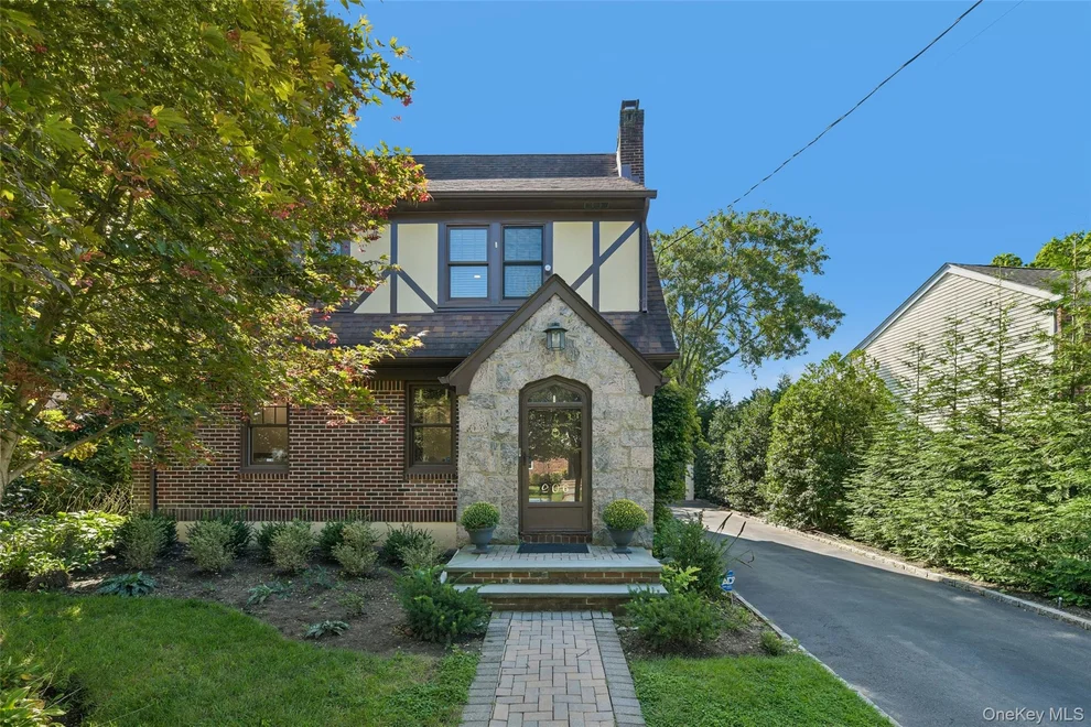 Unit for sale at 206 Glenmore Street, North Hempstead, NY 11596