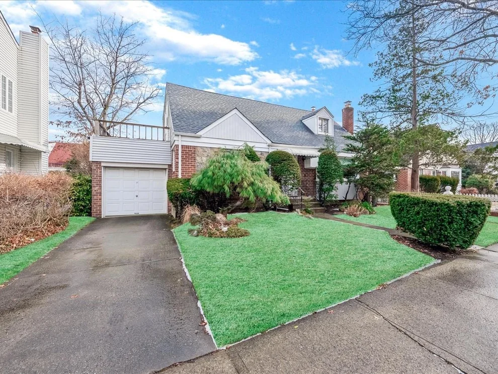 Unit for sale at 80-51 Little Neck Parkway, New York, NY 11004