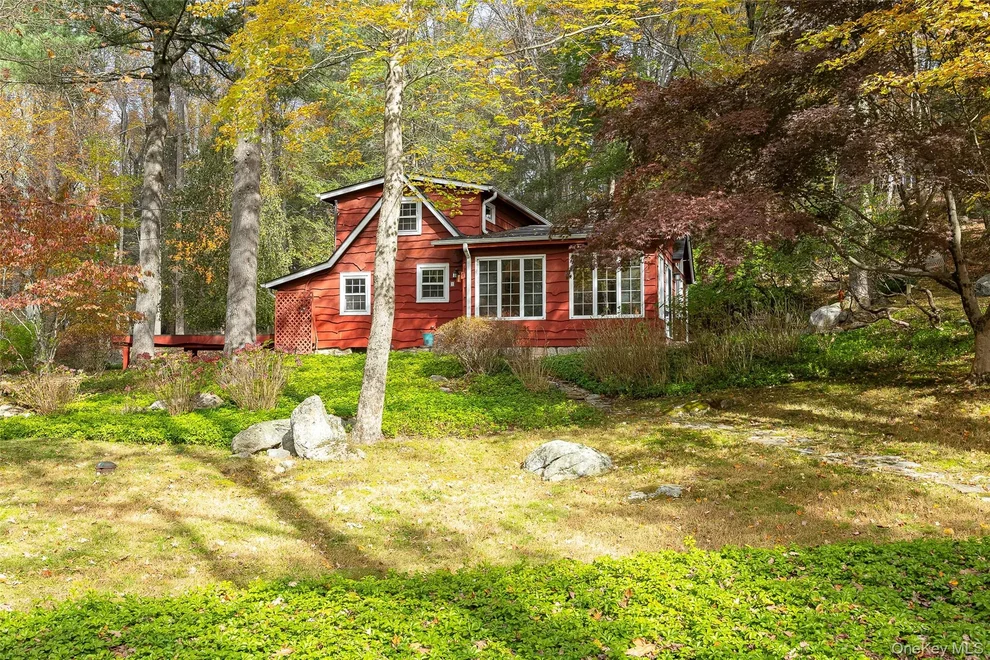 Unit for sale at 9 Barrett Circle Court, Kent, NY 10512