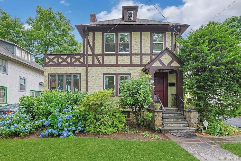 Unit for sale at 541 Second Avenue, Pelham, NY 10803