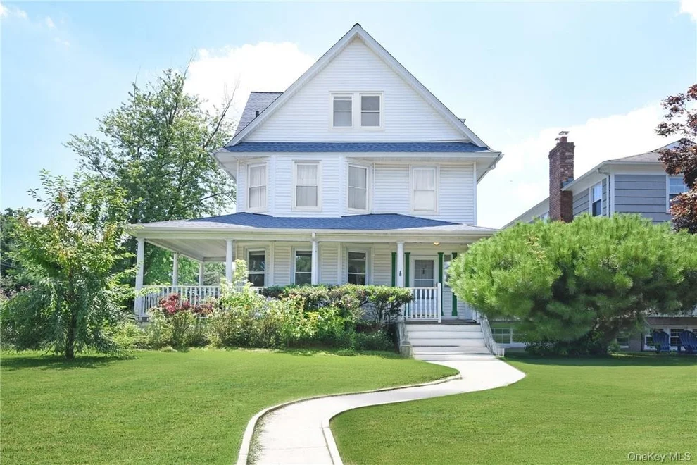Unit for sale at 1091 Hunter Avenue, Pelham, NY 10803